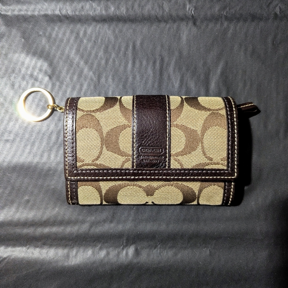 Coach Signature Hampton Brown Wallet with Key Ring Early 2000s Y2K